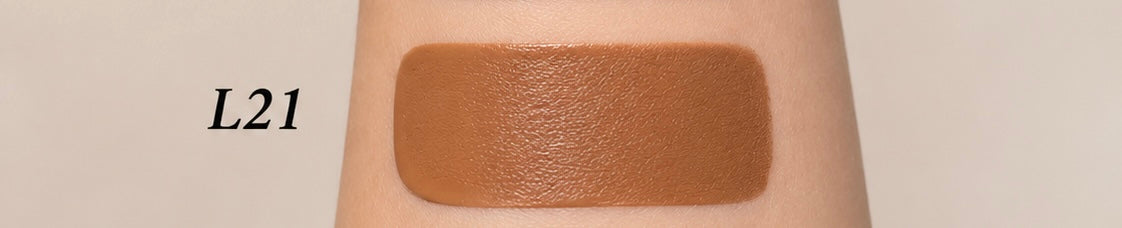 My Face-Beat Bag by Femiholics